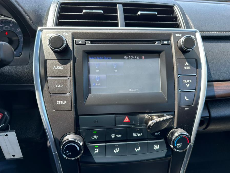 2017 Toyota Camry LE Auto (Natl) photo