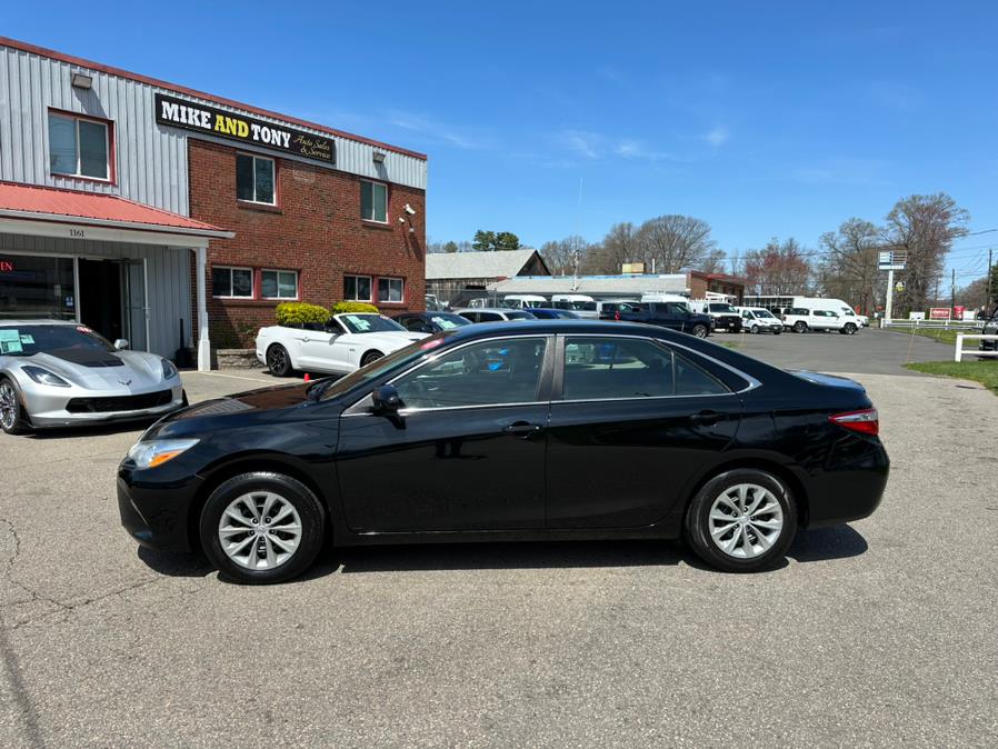 2017 Toyota Camry LE Auto (Natl) photo