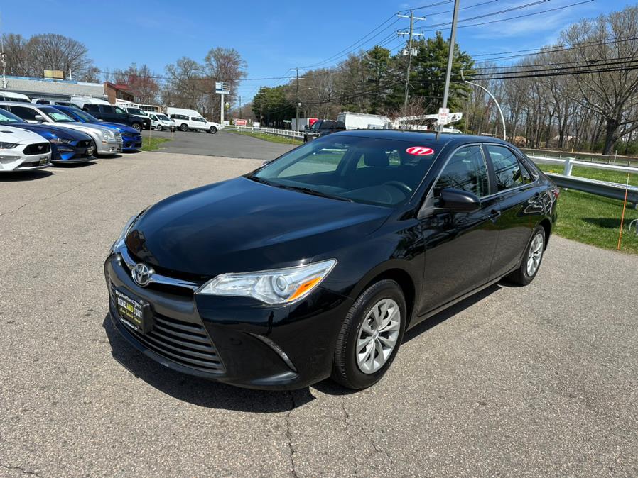 2017 Toyota Camry LE Auto (Natl) photo