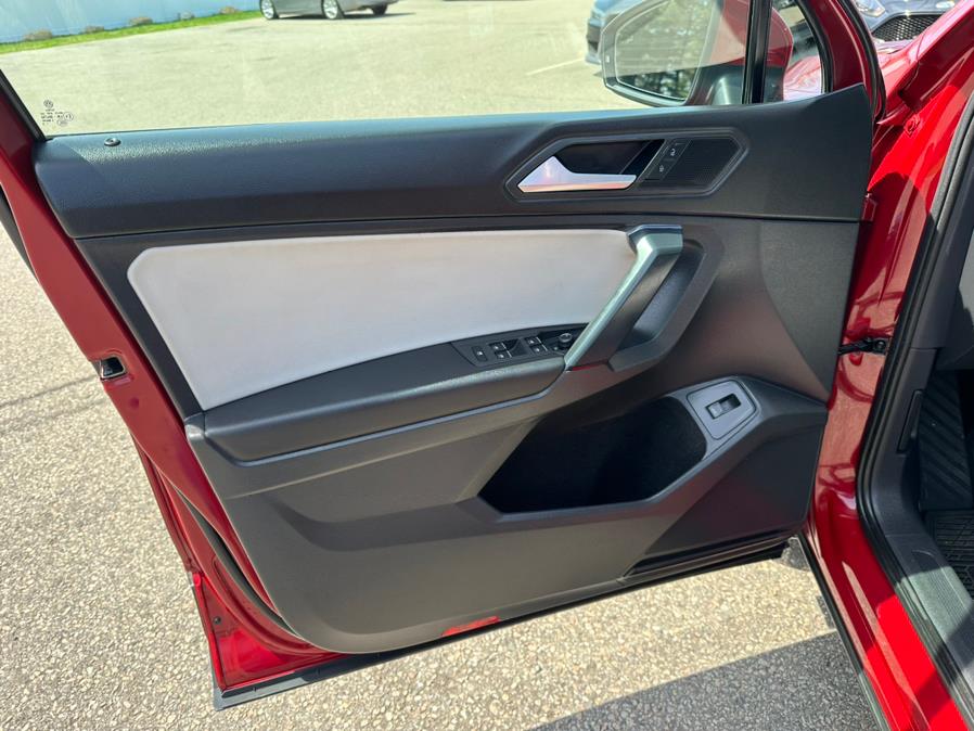 2019 Volkswagen Tiguan 2.0T SEL 4MOTION photo