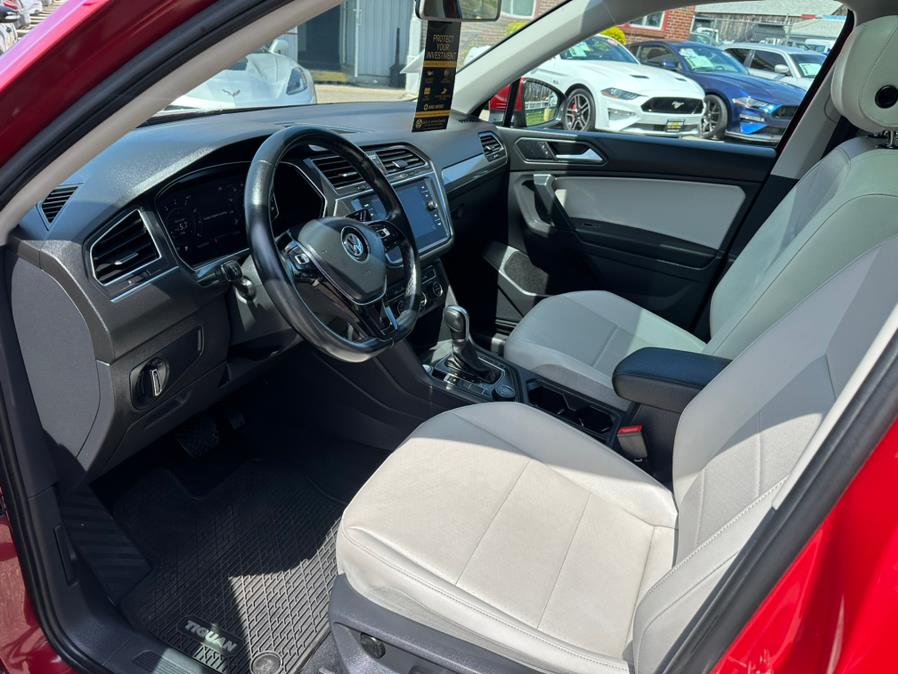 2019 Volkswagen Tiguan 2.0T SEL 4MOTION photo