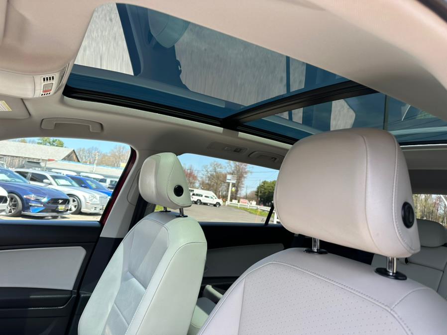 2019 Volkswagen Tiguan 2.0T SEL 4MOTION photo