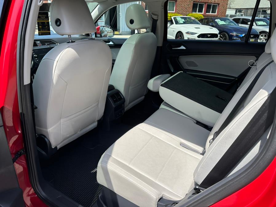 2019 Volkswagen Tiguan 2.0T SEL 4MOTION photo