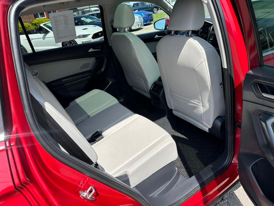 2019 Volkswagen Tiguan 2.0T SEL 4MOTION photo