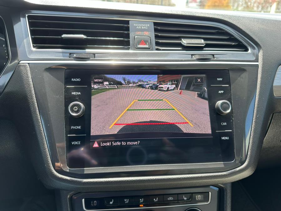2019 Volkswagen Tiguan 2.0T SEL 4MOTION photo