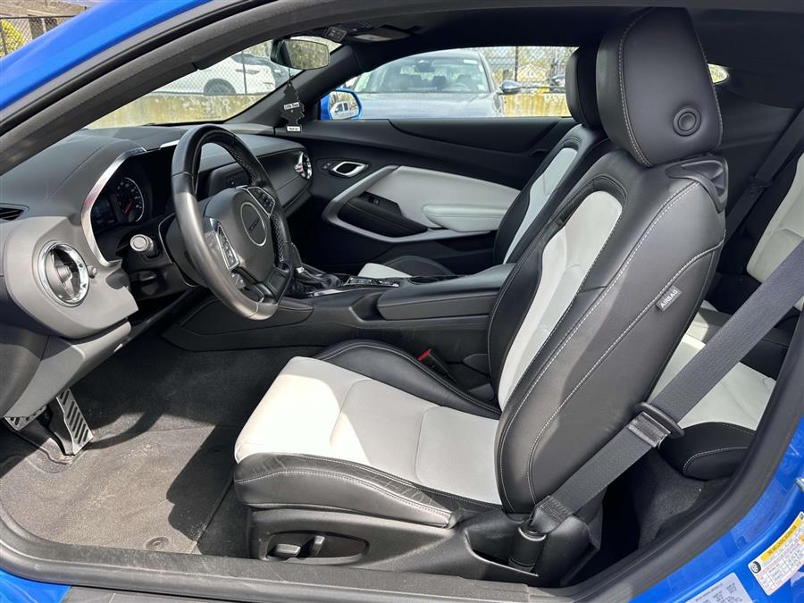 2024 Chevrolet Camaro 2LT photo