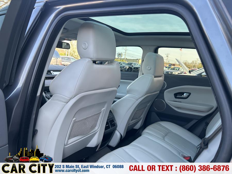 2016 Land Rover Range Rover Evoque 5dr HB SE photo