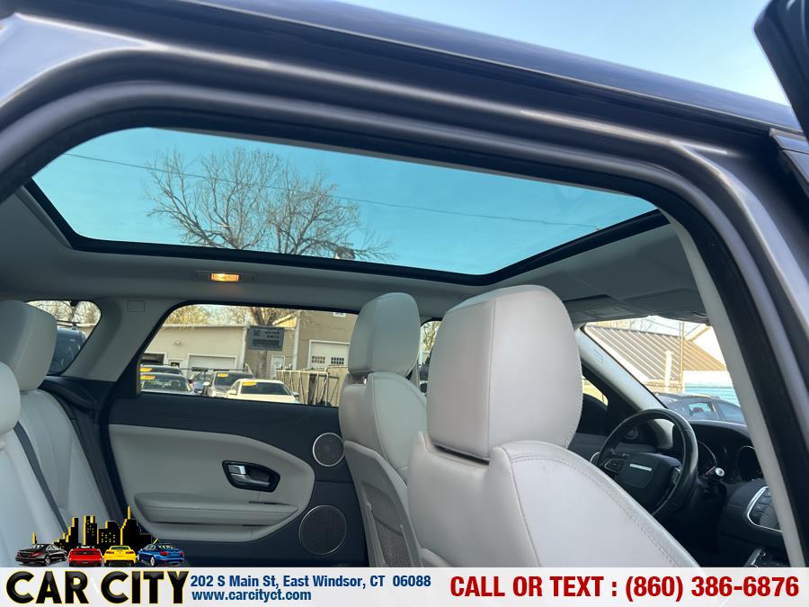 2016 Land Rover Range Rover Evoque 5dr HB SE photo