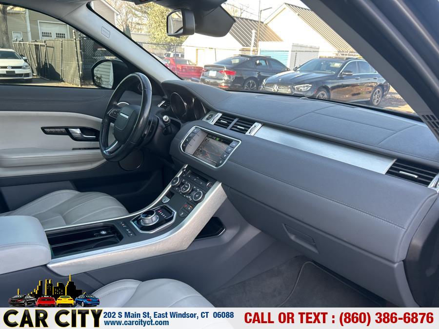 2016 Land Rover Range Rover Evoque 5dr HB SE photo