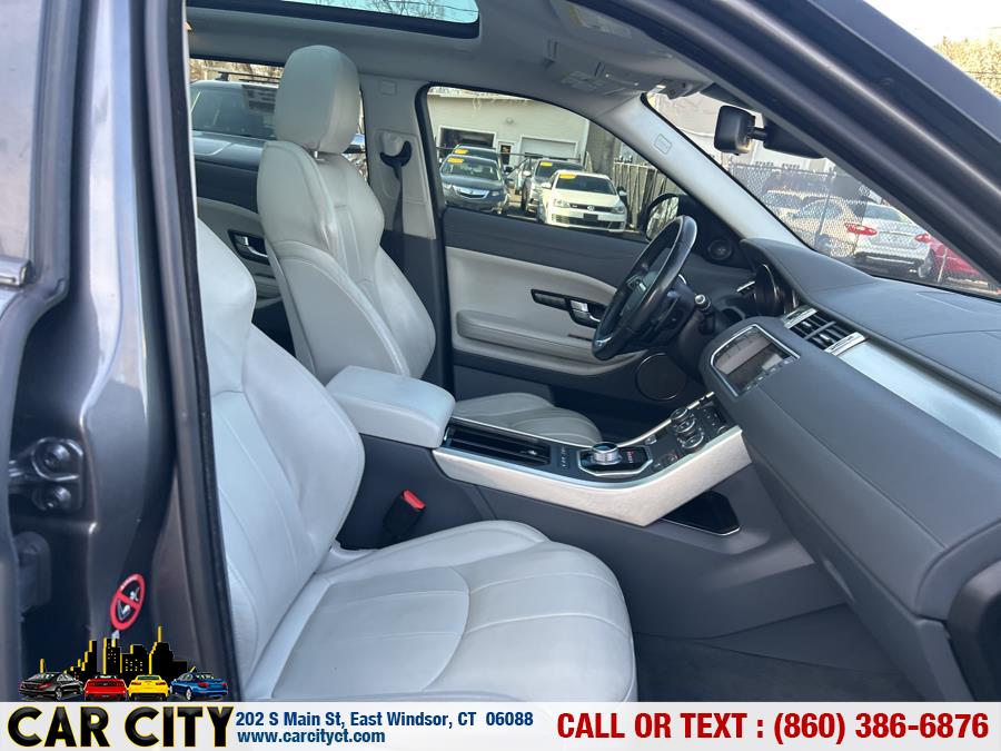 2016 Land Rover Range Rover Evoque 5dr HB SE photo