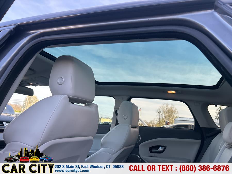 2016 Land Rover Range Rover Evoque 5dr HB SE photo