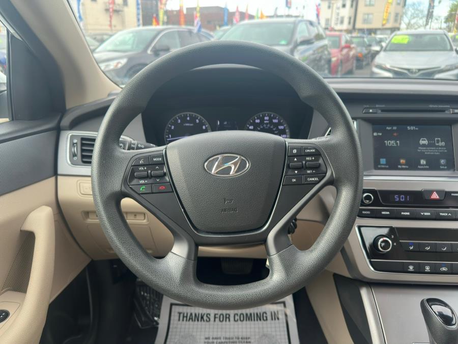 2016 Hyundai Sonata 4dr Sdn 2.4L PZEV photo