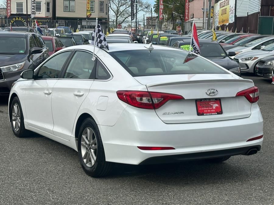 2016 Hyundai Sonata 4dr Sdn 2.4L PZEV photo