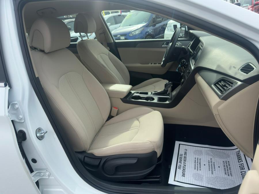 2016 Hyundai Sonata 4dr Sdn 2.4L PZEV photo