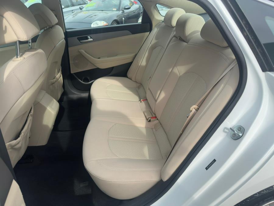 2016 Hyundai Sonata 4dr Sdn 2.4L PZEV photo
