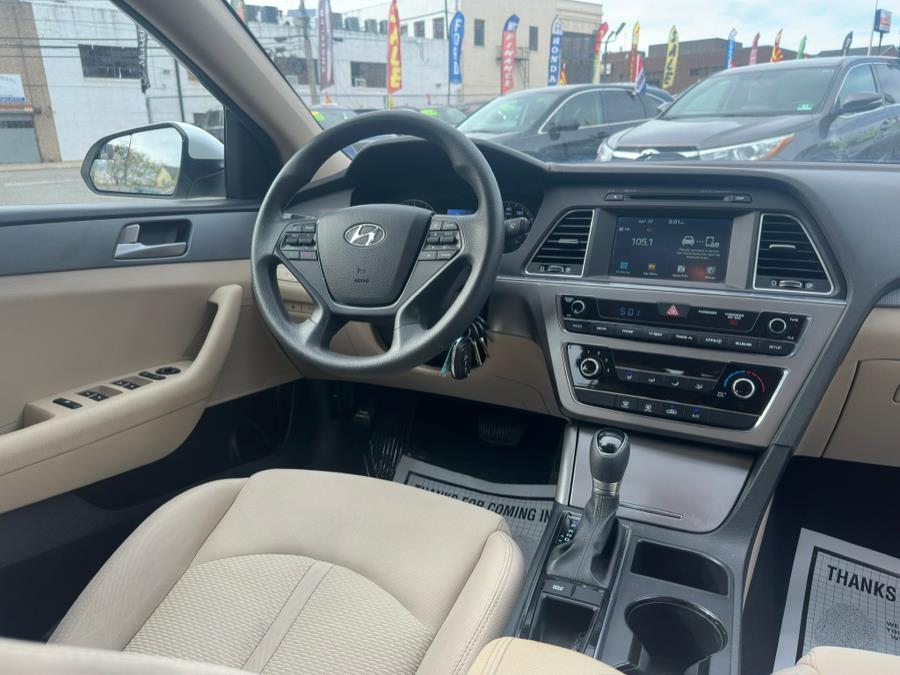 2016 Hyundai Sonata 4dr Sdn 2.4L PZEV photo