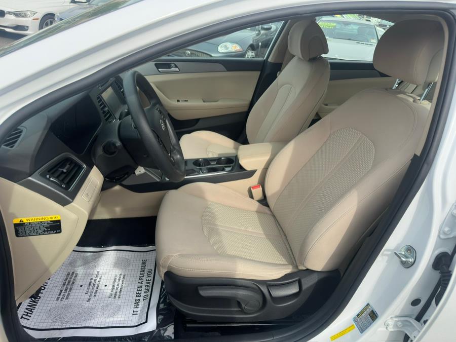 2016 Hyundai Sonata 4dr Sdn 2.4L PZEV photo