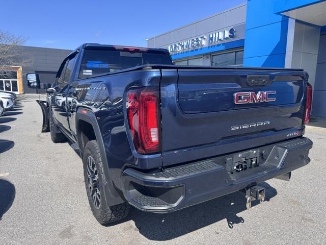 2022 GMC Sierra 2500HD AT4 photo