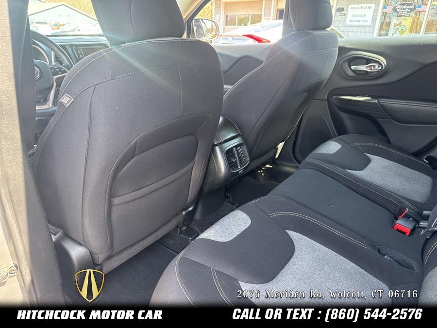 2016 Jeep Cherokee Sport photo