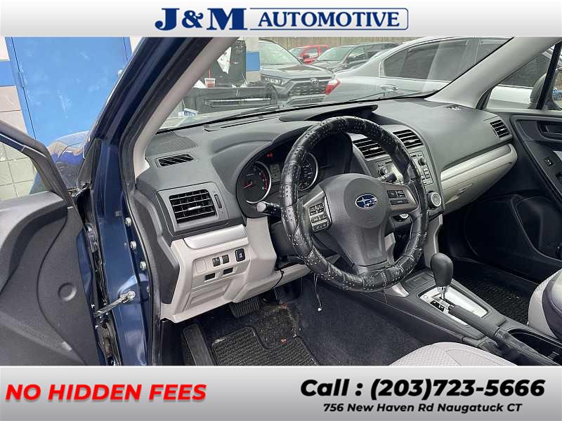 2014 Subaru Forester 2.5i photo