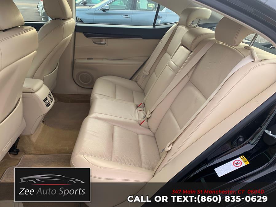 2013 Lexus ES 350 photo