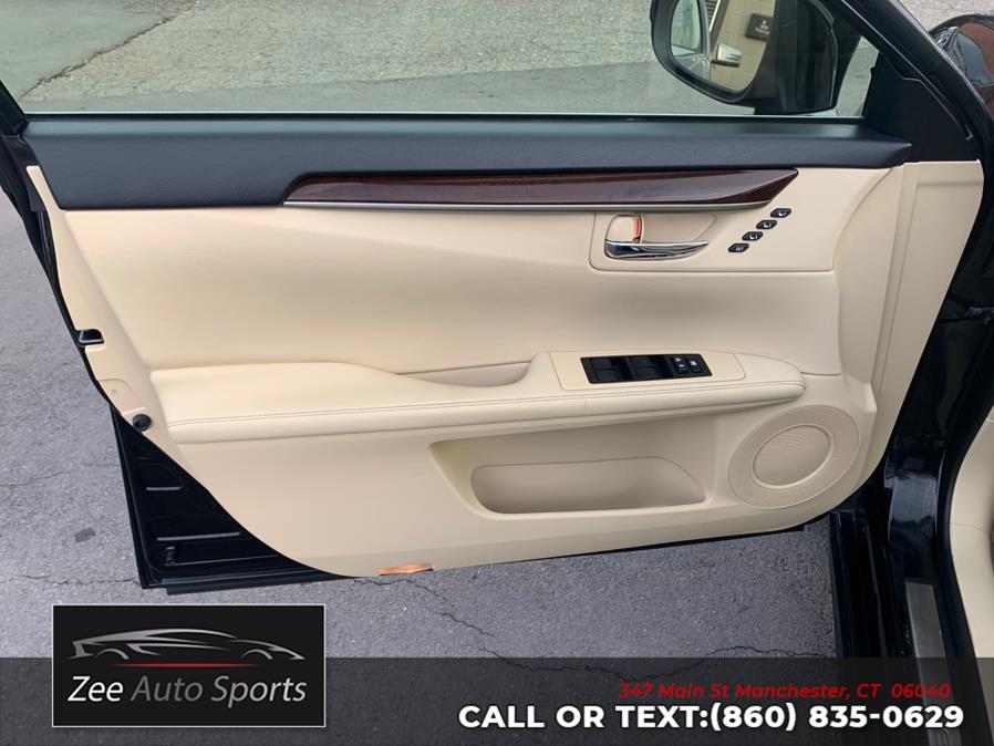2013 Lexus ES 350 photo