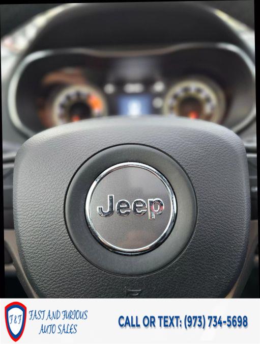 2019 Jeep Cherokee Limited Sport Utility 4D photo