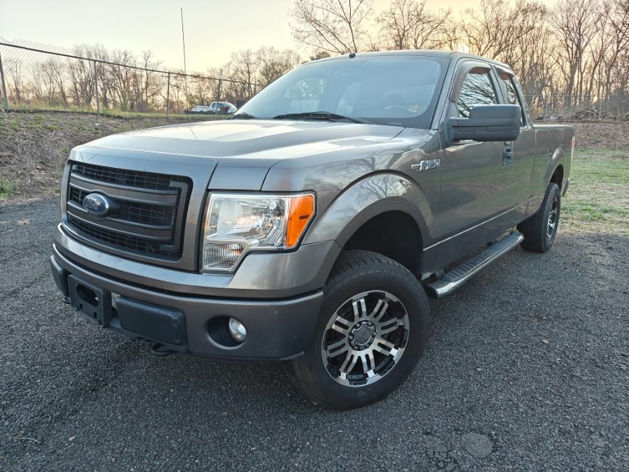 2013 Ford F-150 Lariat photo