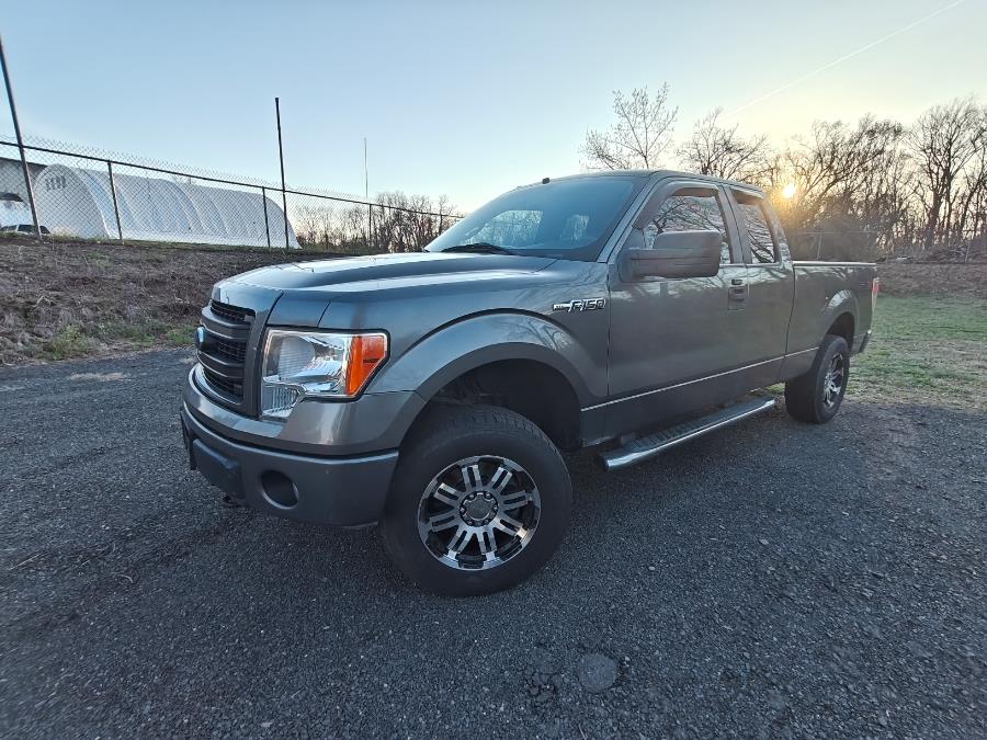 2013 Ford F-150 Lariat photo