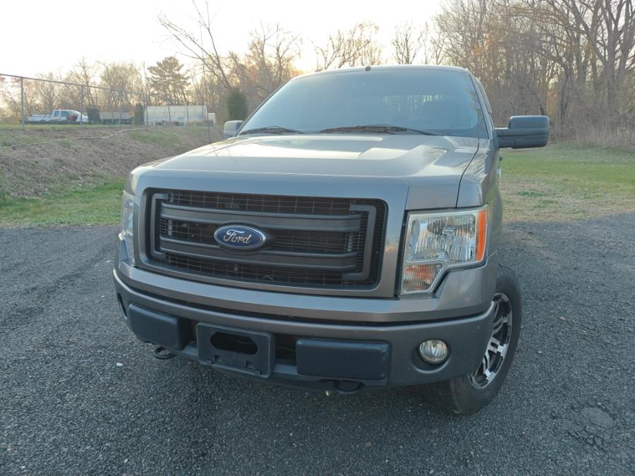 2013 Ford F-150 Lariat photo