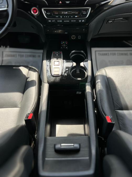 2020 Honda Pilot Touring 8-Passenger AWD photo