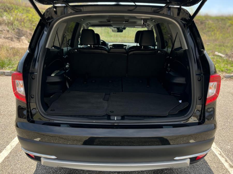 2020 Honda Pilot Touring 8-Passenger AWD photo