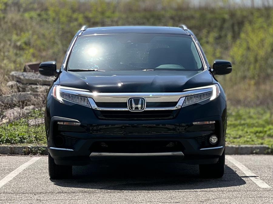 2020 Honda Pilot Touring 8-Passenger AWD photo