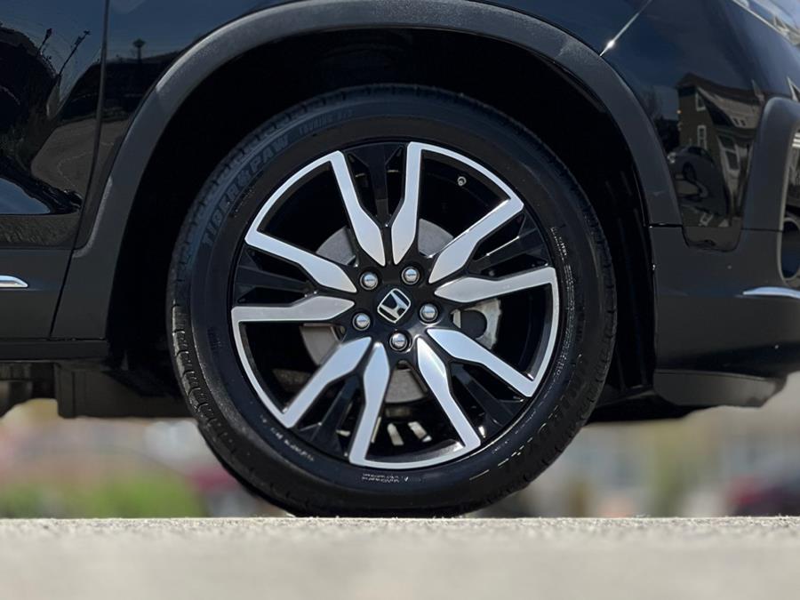 2020 Honda Pilot Touring 8-Passenger AWD photo