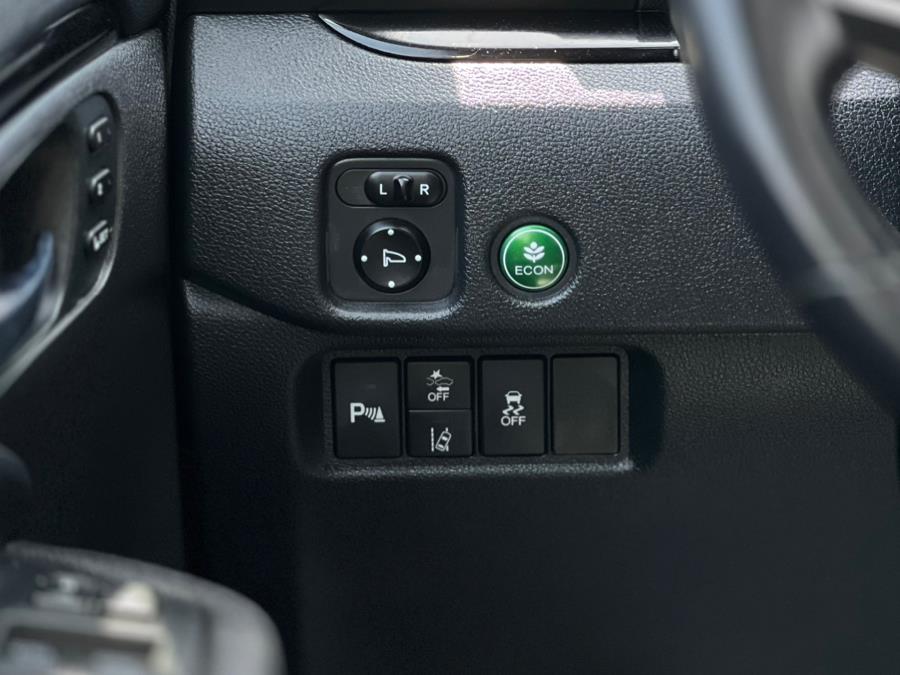 2020 Honda Pilot Touring 8-Passenger AWD photo