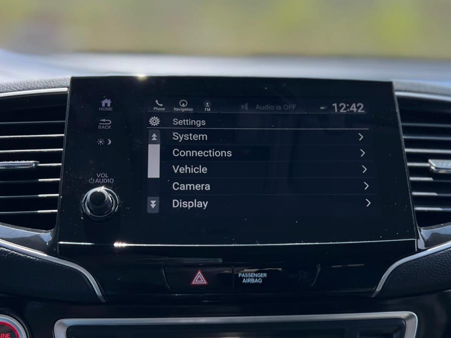 2020 Honda Pilot Touring 8-Passenger AWD photo