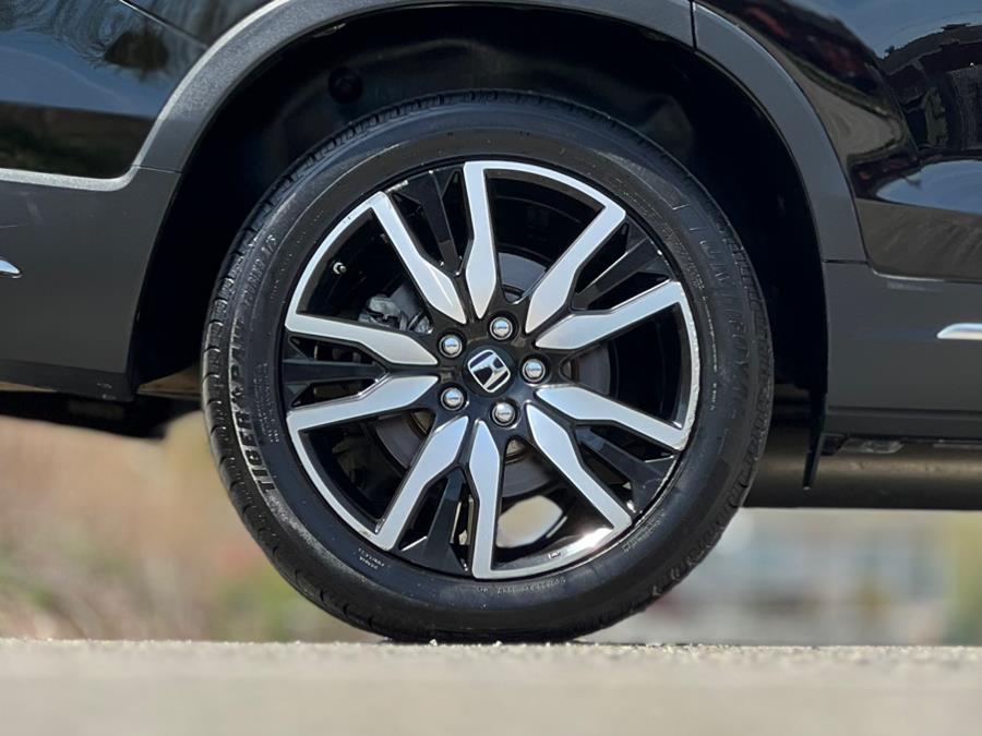 2020 Honda Pilot Touring 8-Passenger AWD photo
