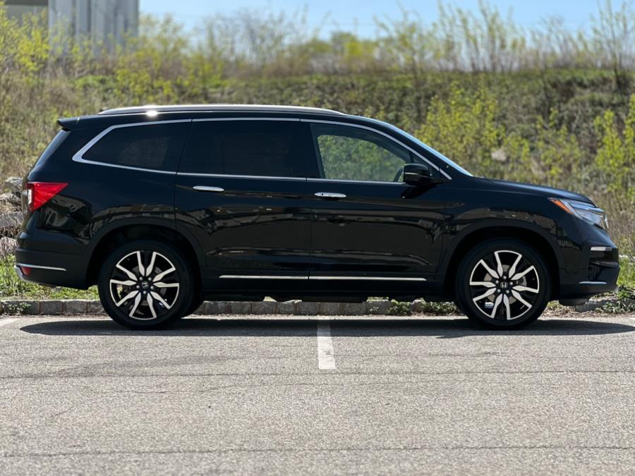 2020 Honda Pilot Touring 8-Passenger AWD photo