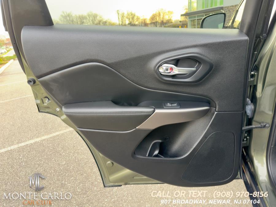 2021 Jeep Cherokee Latitude Plus 4x4 photo