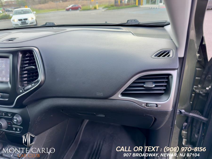 2021 Jeep Cherokee Latitude Plus 4x4 photo