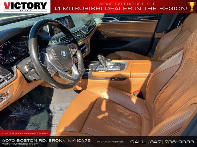 2022 BMW 7-Series 740i xDrive photo