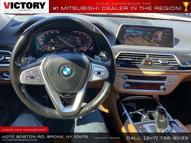 2022 BMW 7-Series 740i xDrive photo