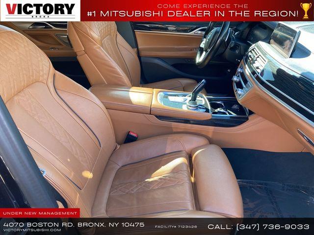 2022 BMW 7-Series 740i xDrive photo