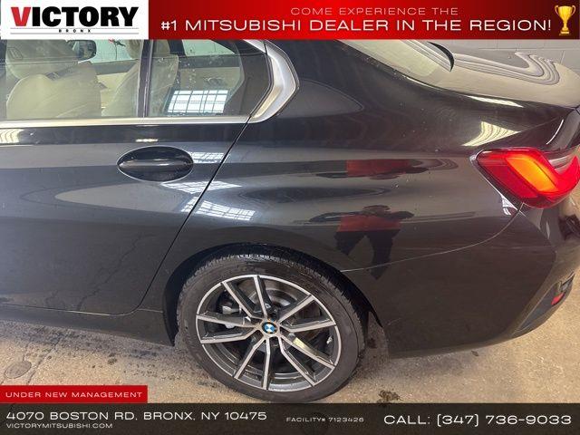 2021 BMW 3-Series 330i xDrive photo