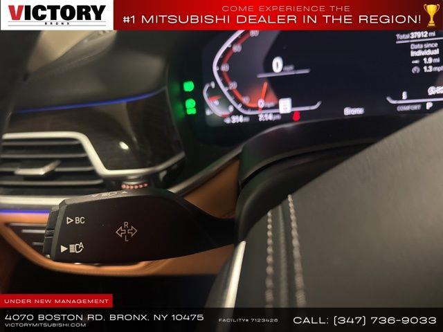 2022 BMW 7-Series 740i xDrive photo