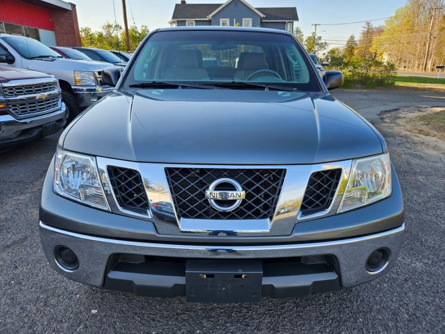 2009 Nissan Frontier LE photo