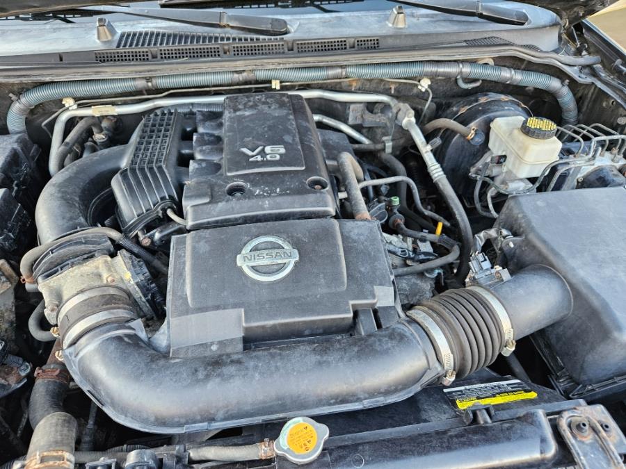 2009 Nissan Frontier LE photo