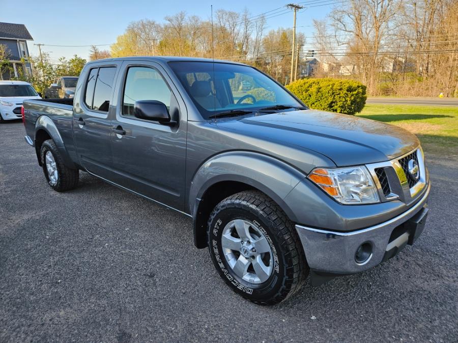2009 Nissan Frontier LE photo