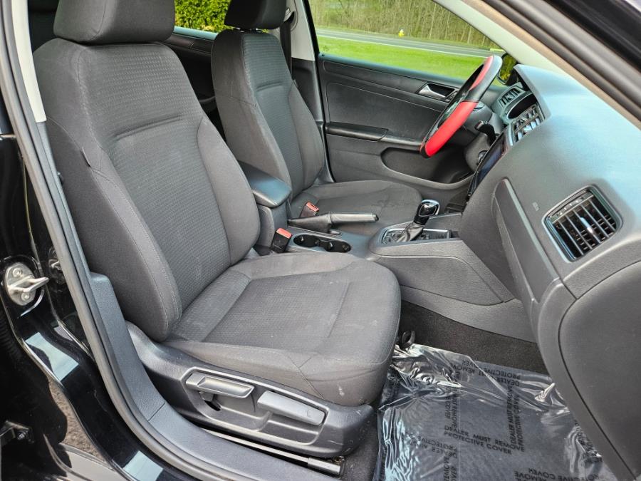 2015 Volkswagen Jetta Sedan 4dr Auto 2.0L SE photo