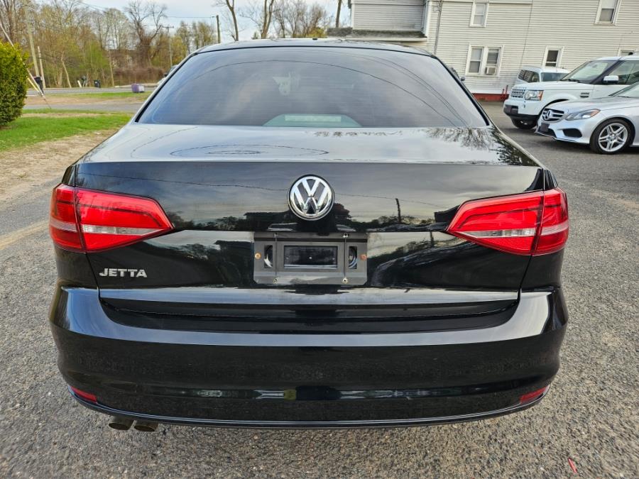 2015 Volkswagen Jetta Sedan 4dr Auto 2.0L SE photo
